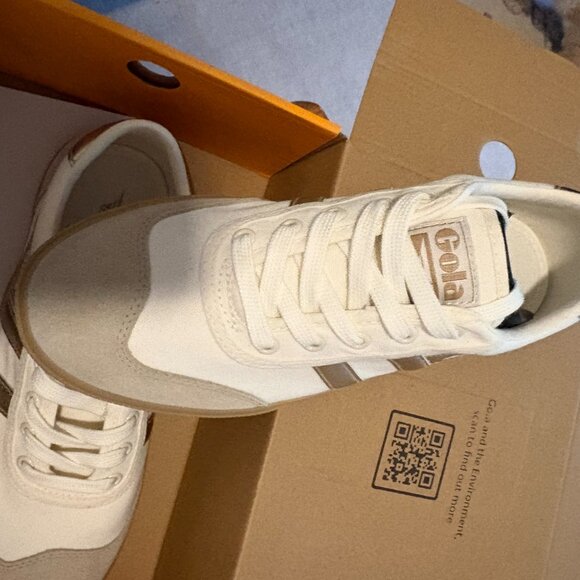 Gola Badminton Metallic Sneakers (size 8) -- Brand New, Never Worn - Picture 3 of 4